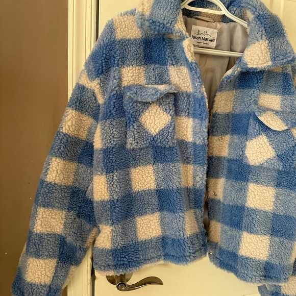 Jason Maxwell Blue and cream checkered fuzzy jacket - Picture 4 of 5